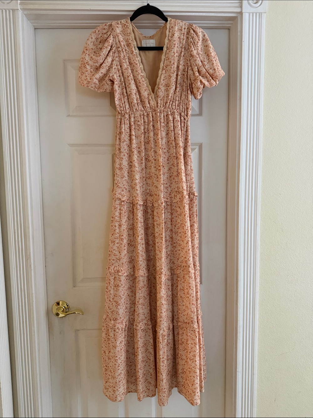 Peach Floral Tiered Maxi Dress with Puff Sleeves